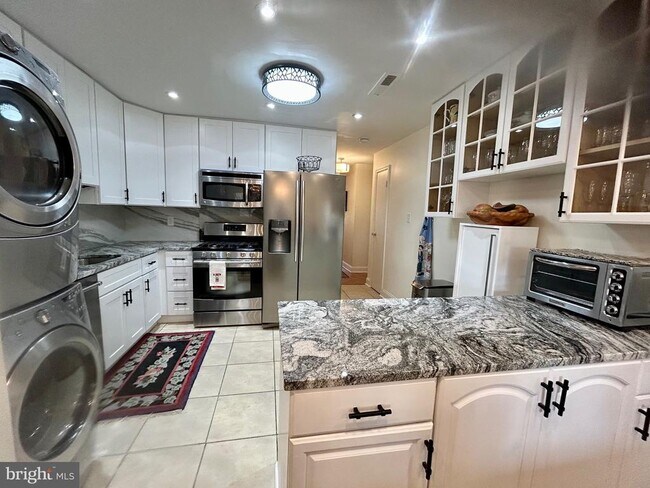 Building Photo - 18624 Walkers Choice Rd