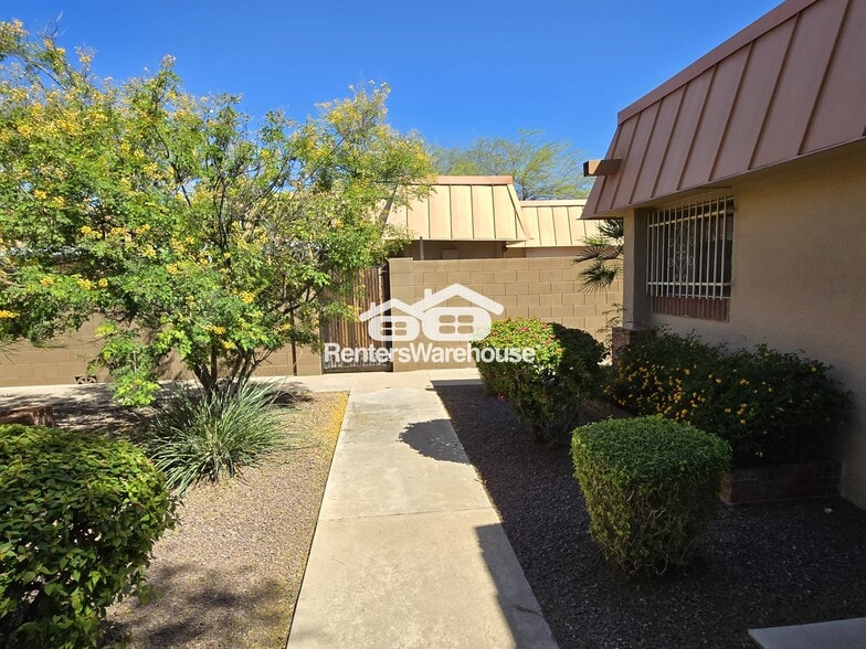 Building Photo - 7777 N 19th Ave