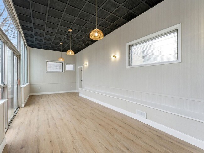 Building Photo - Newly Renovated Pennsauken Rental with Sunroom-Style Back Room, Glass Wall & Basement