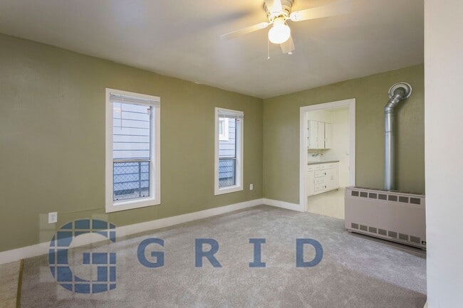 Building Photo - Gorgeous Bungalow in Mississippi Corridor!