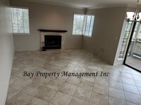 Building Photo - Rent Reduced! Beautiful Del Rey Oaks condo!