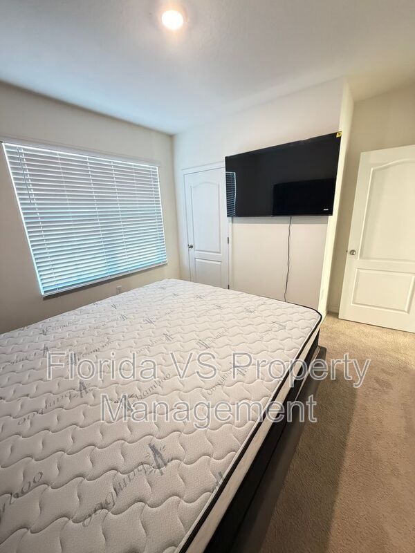 Building Photo - 804 Horsetail Dr