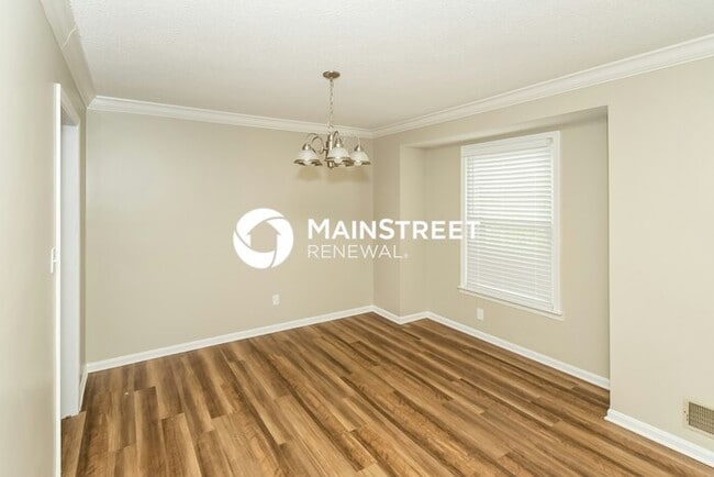 Building Photo - 3 Bedroom Pet-Friendly Home in Birmingham, AL with Main Street Renewal