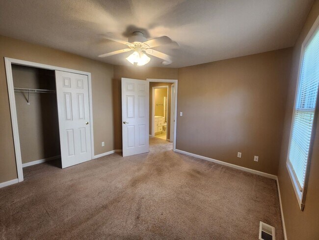 Building Photo - 1760 Crabtree Ct