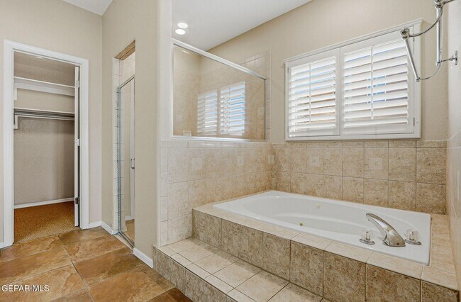 Building Photo - 6398 Franklin Summit Drive