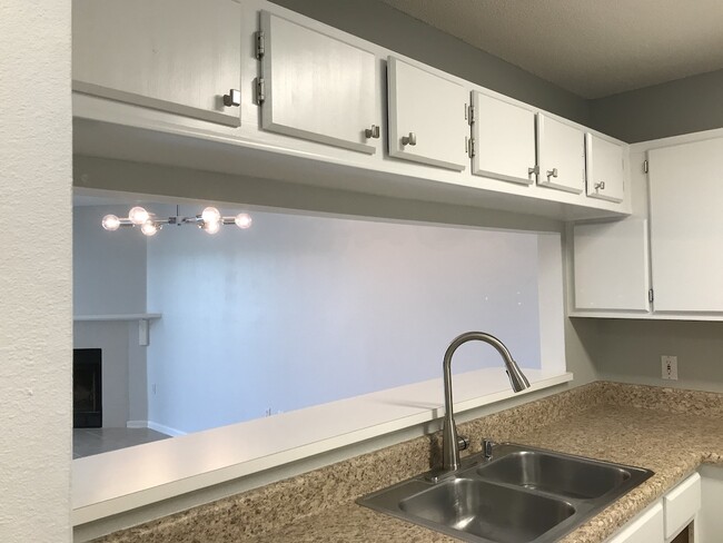 Building Photo - 610 Orange Blossom Dr