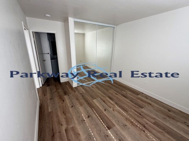 Building Photo - Penthouse Condo in 55+ Community