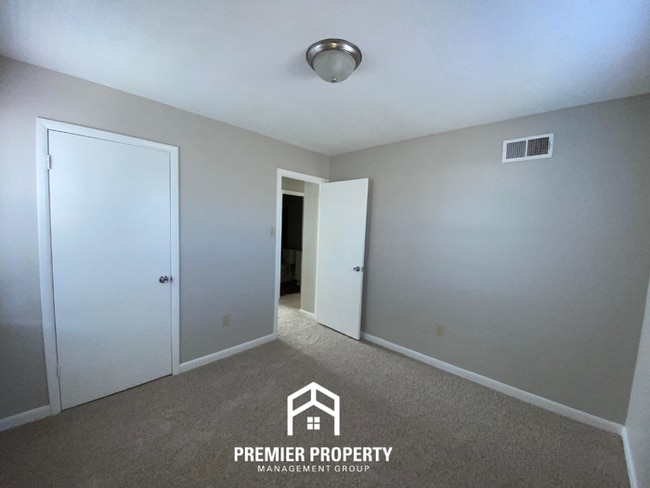 Building Photo - 6345 Martinwood Dr