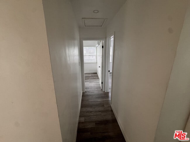 Building Photo - 3260 Oregon Ave