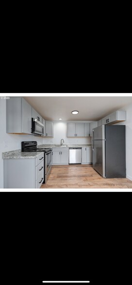 Building Photo - 3014 Drummond Ave