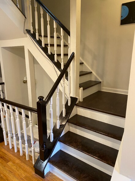 Building Photo - 25 Sturbridge Ln