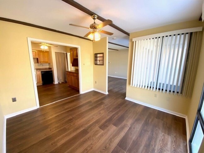 Building Photo - Two Bedroom Condo on 2nd Floor