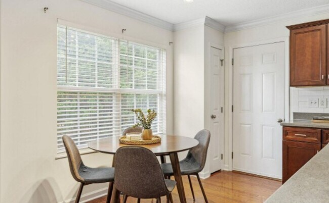 Building Photo - Knoxville 37934 - 4 bedroom 2 bath - call ...