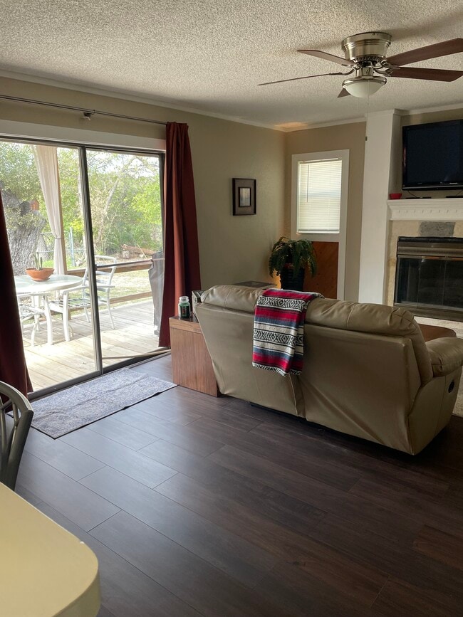 Building Photo - 9992 FM1283