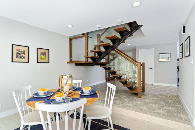 Building Photo - 3810WH - The Hemlock Hideaway | 4 Bed 2.5 ...