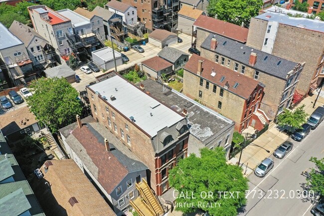 Building Photo - Historic Home in the Heart of Pilsen FOR RENT