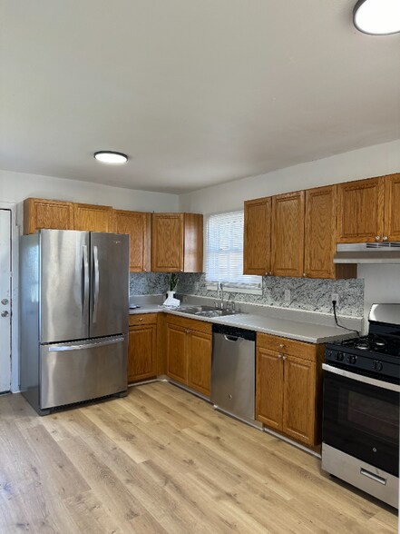 Building Photo - 4338 Cunningham Dr