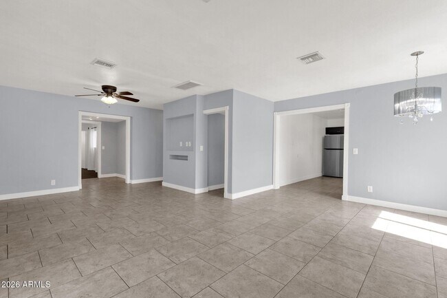 Building Photo - 3428 W Willetta St