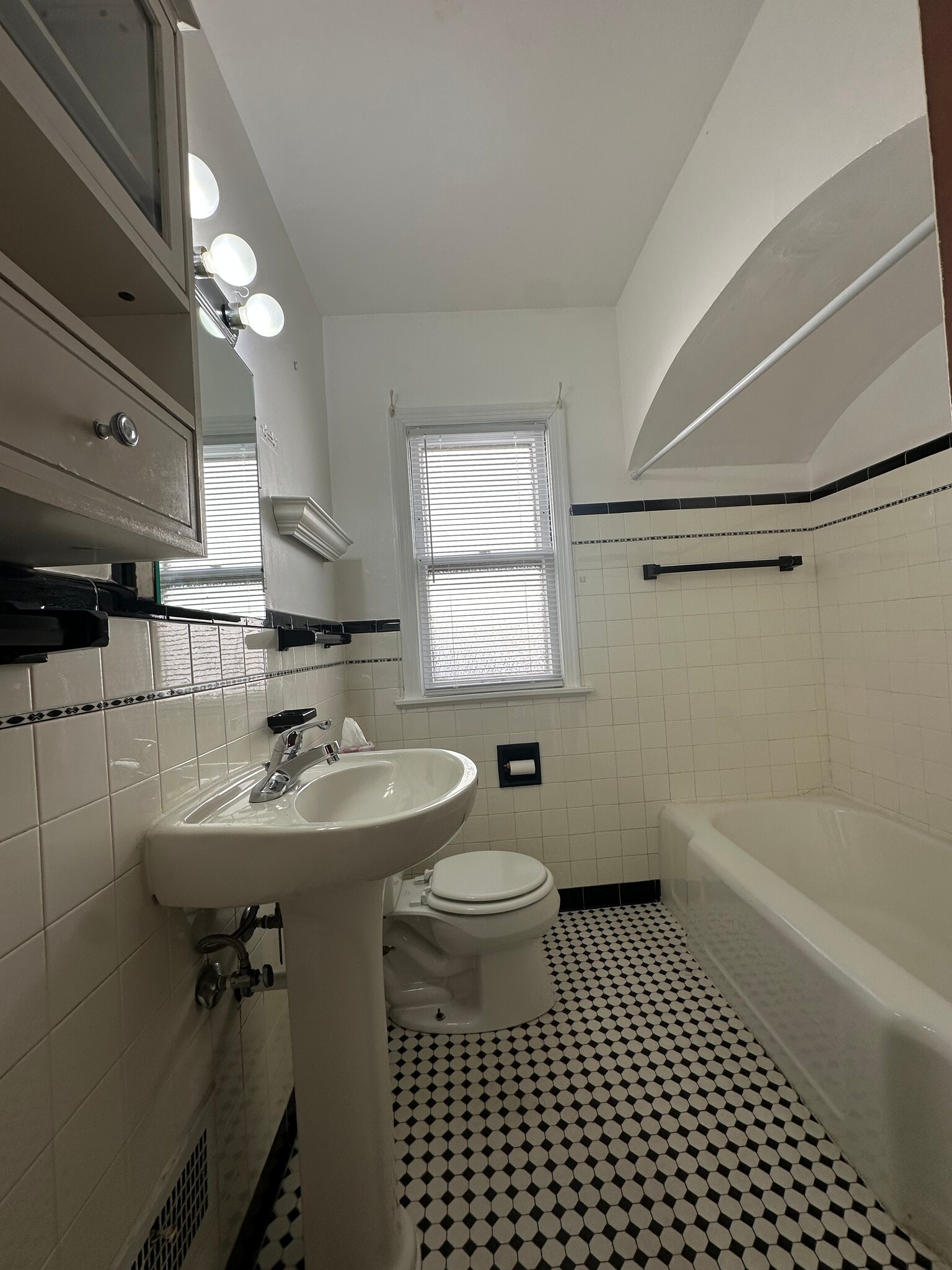 Building Photo - 3210 N 48th St