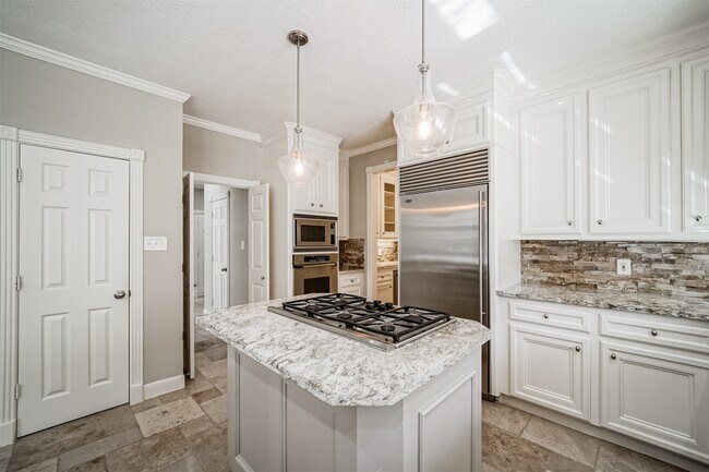 Building Photo - 24819 Northampton Forest Dr