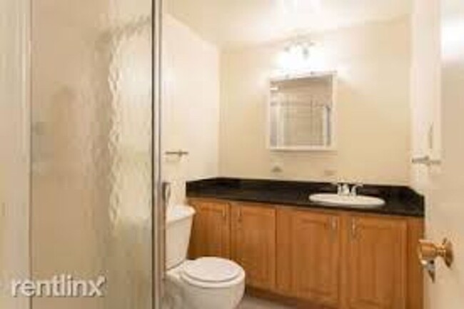 Building Photo - 2 bed. 2 Bathrooms in Chestnut Hill In-Uni...