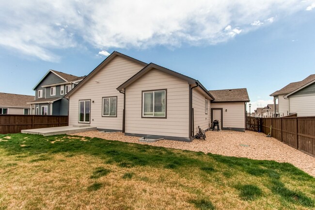 Building Photo - Spacious and Beautiful Single Family Home