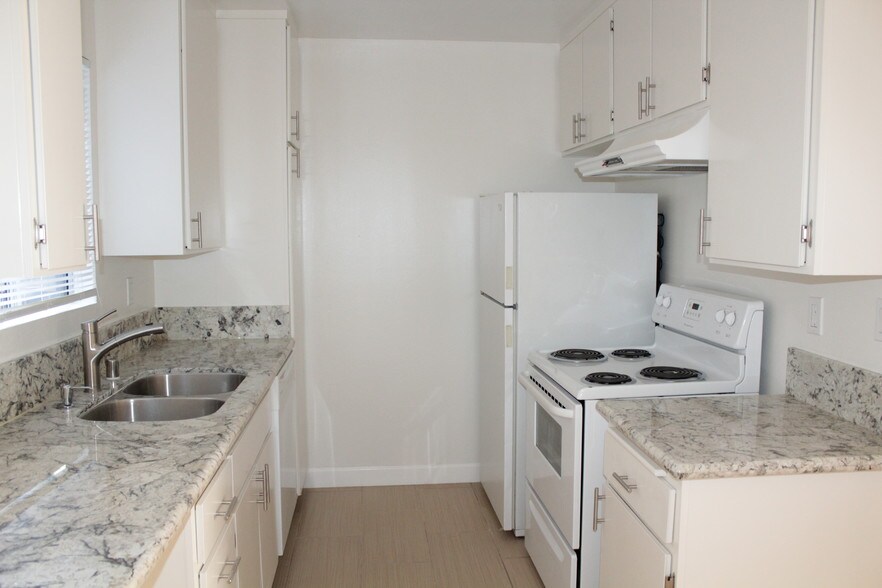 Building Photo - 1417 14th St
