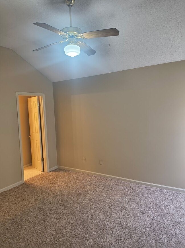 Building Photo - 8352 Keeli Cove