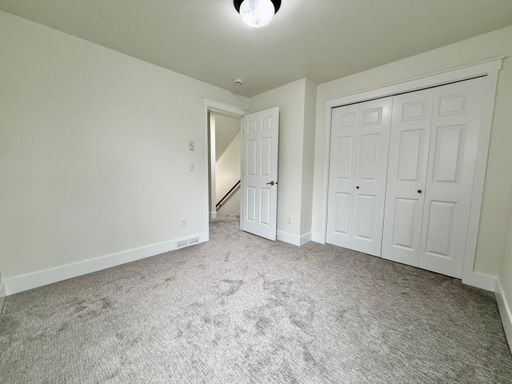 Building Photo - Urban Madison Valley three-bedroom townhome Available April 1st, 2026