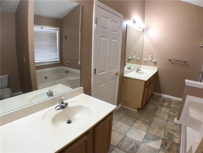 Building Photo - 3337 Baymount Way