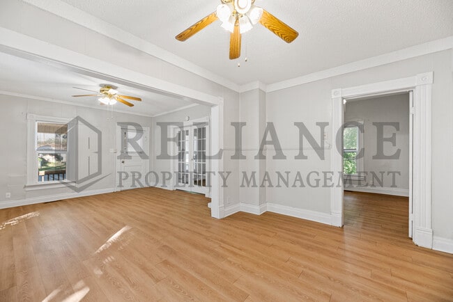 Building Photo - 116 S Sedgwick St