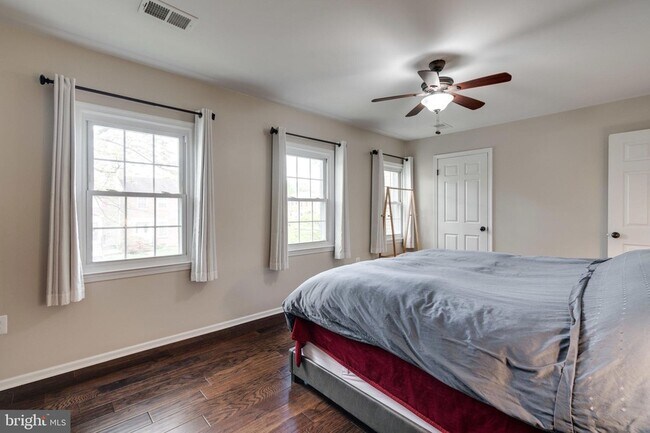 Building Photo - 12707 Harborview Ct