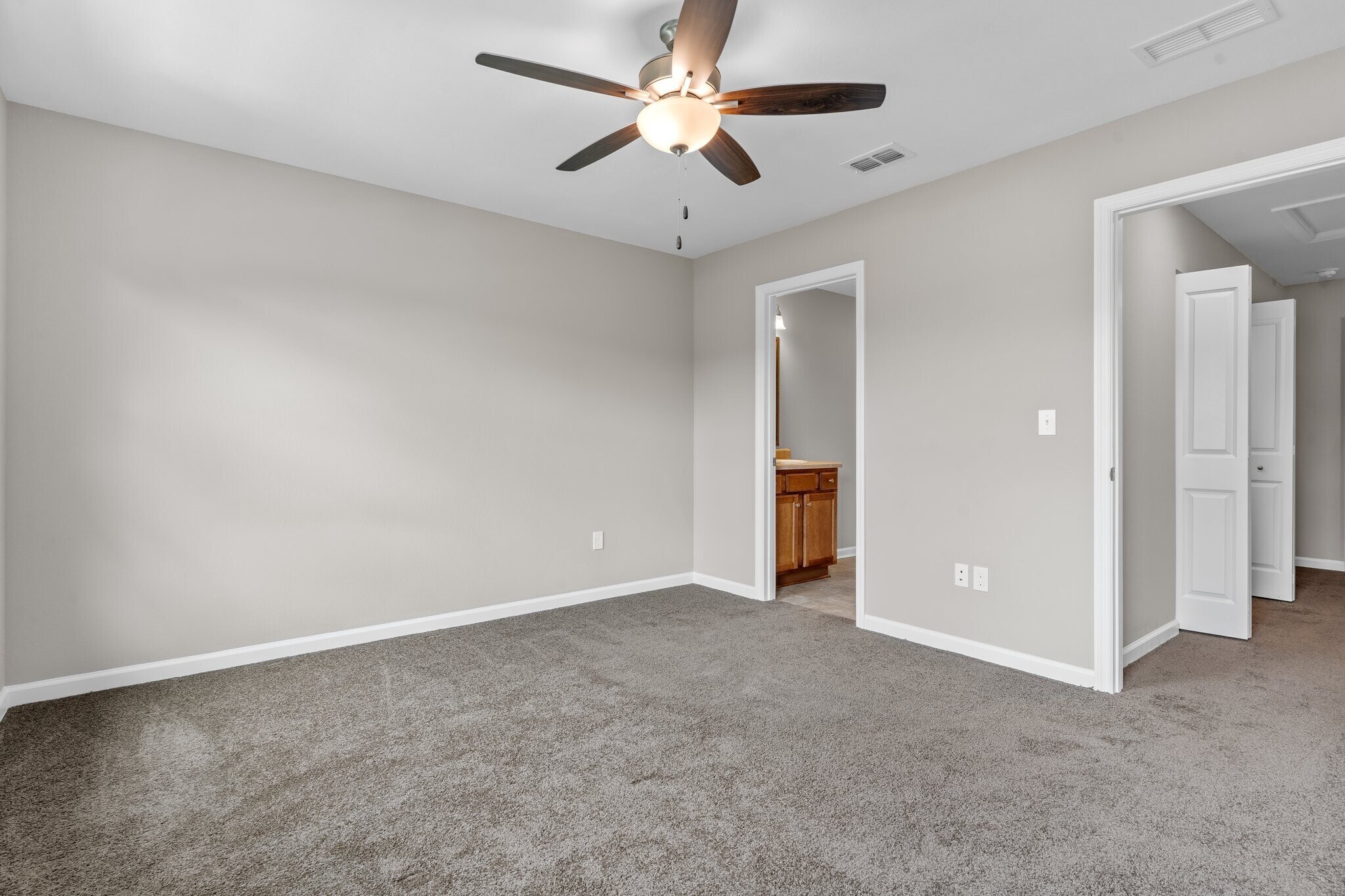 Building Photo - 2217 Del Carmel Way