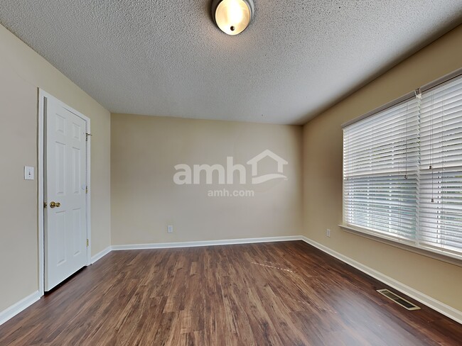 Building Photo - 295 Hialeah Court