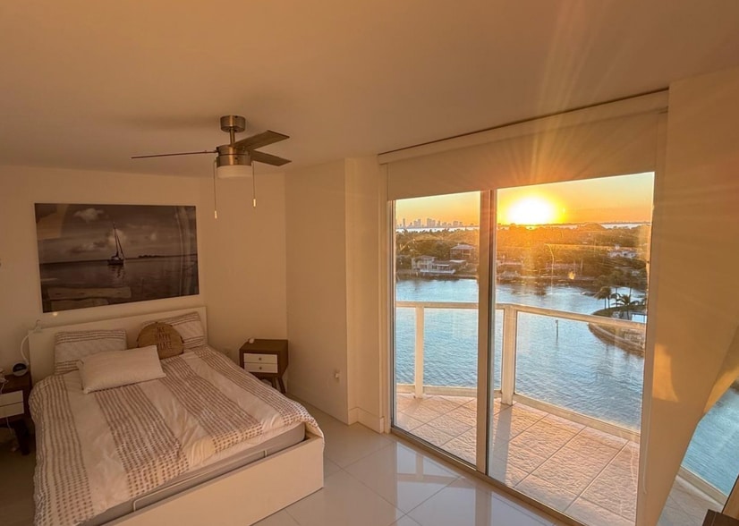 Building Photo - 5900 Collins Ave