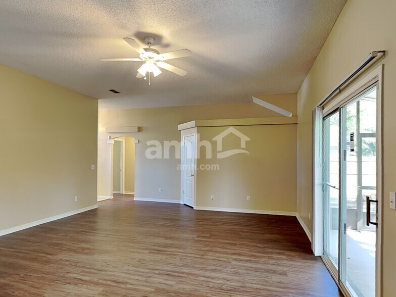 Building Photo - 1915 Breckenridge Blvd