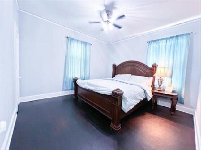 Building Photo - 128 Stonewall St