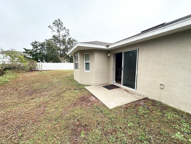 Building Photo - 12 Robin Pl