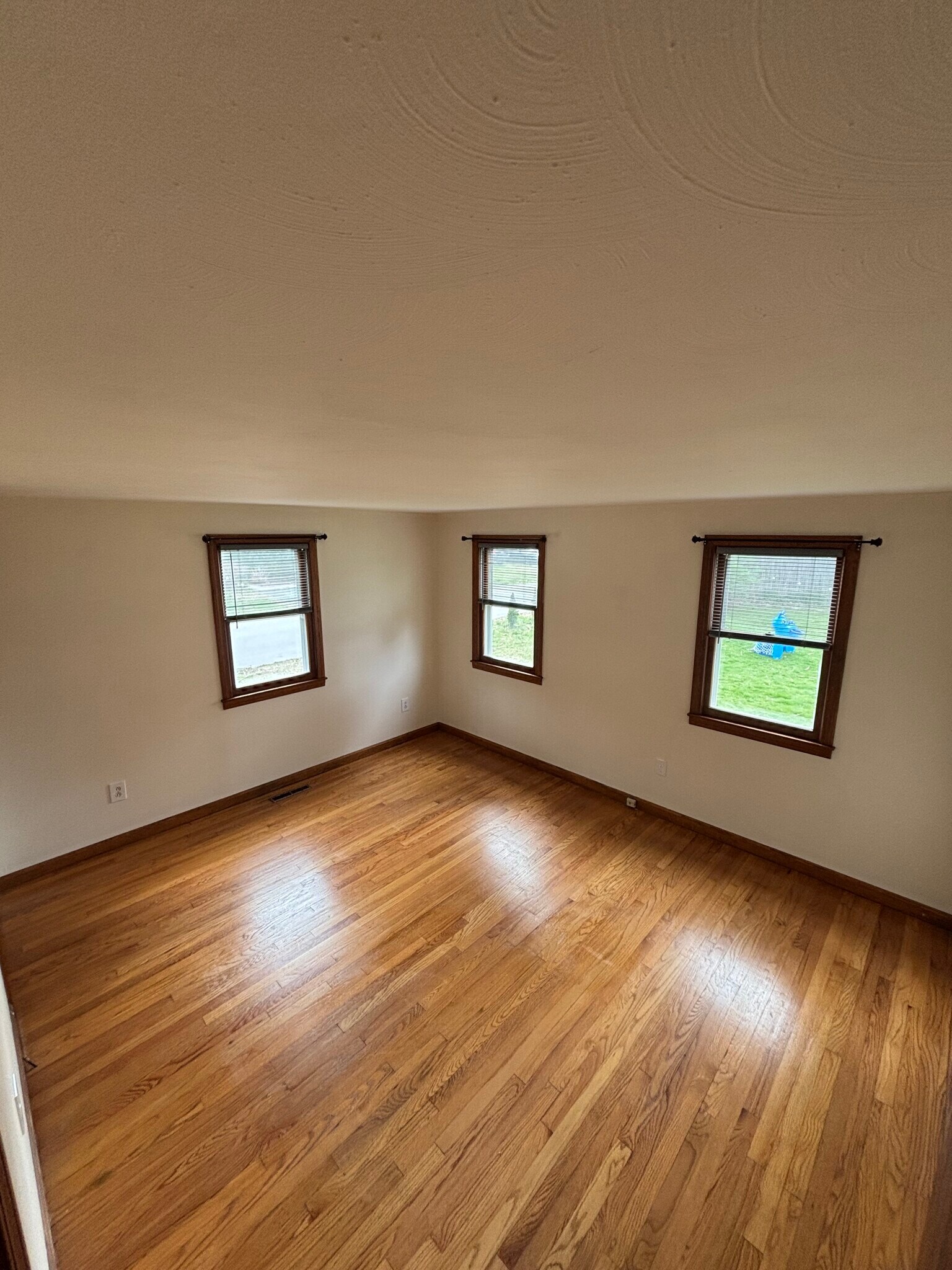 Building Photo - 87 Highland Ave