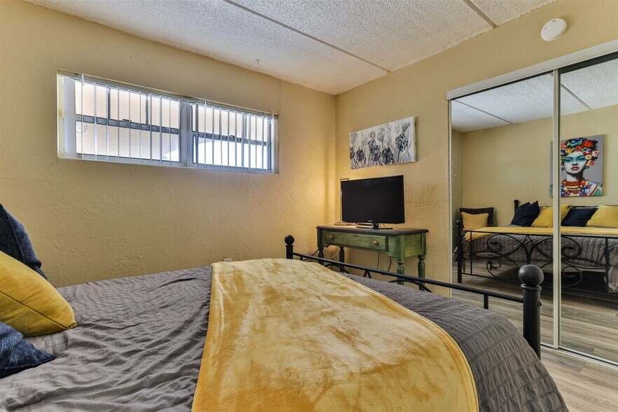 Building Photo - 1510 Ocean Shore Blvd