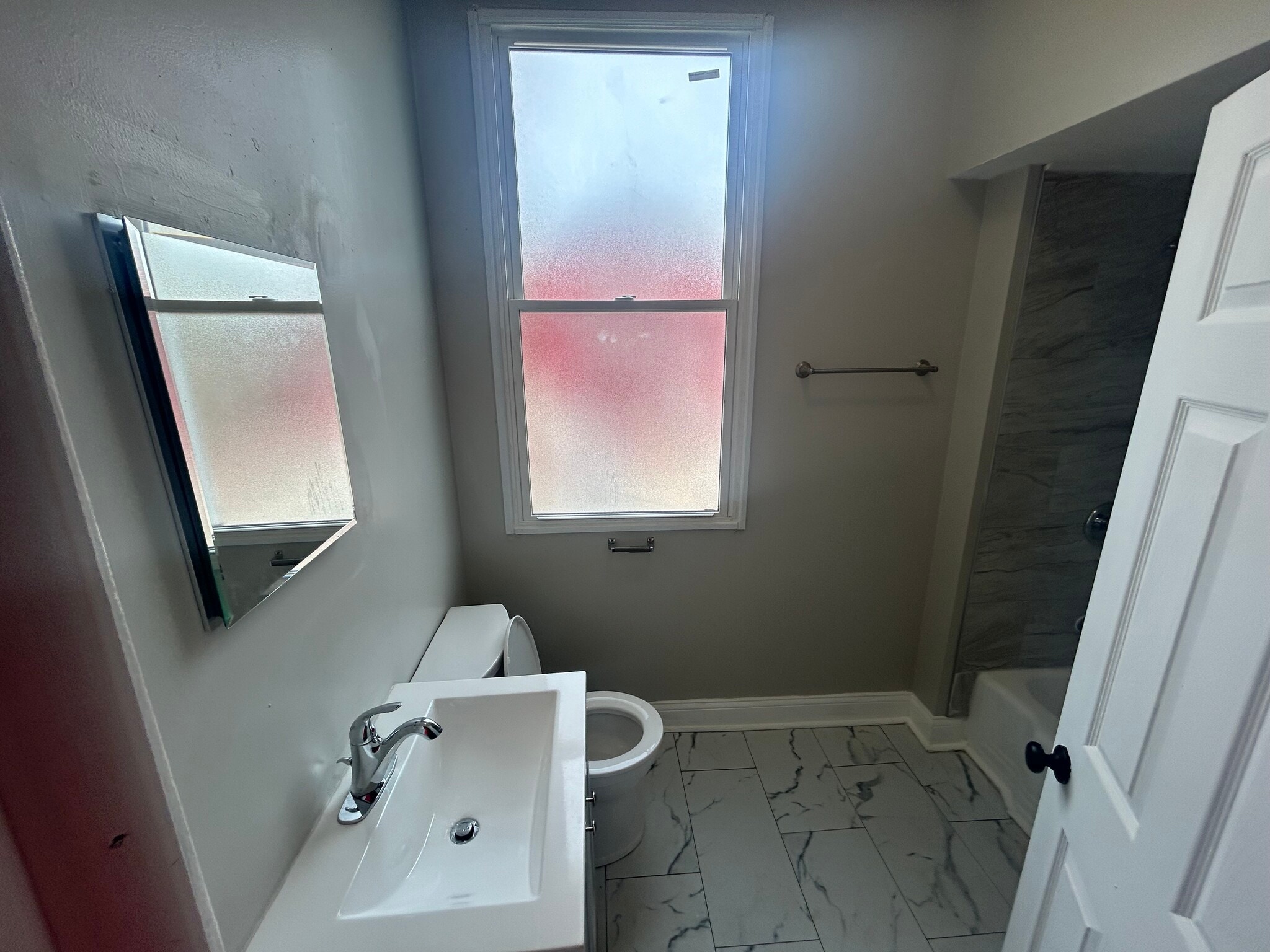 Building Photo - 231 E 11th St