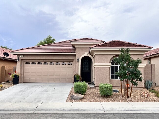 Building Photo - Gorgeous 1 story single home, 3 beds, 2 ba...