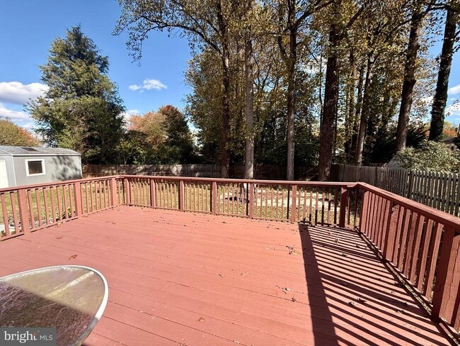 Building Photo - 7562 Kingman Dr