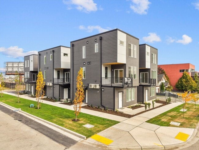 Building Photo - Brand New Construction 1 bed 1 Bath Availa...