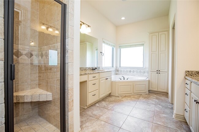 Building Photo - 4605 Willowridge Way