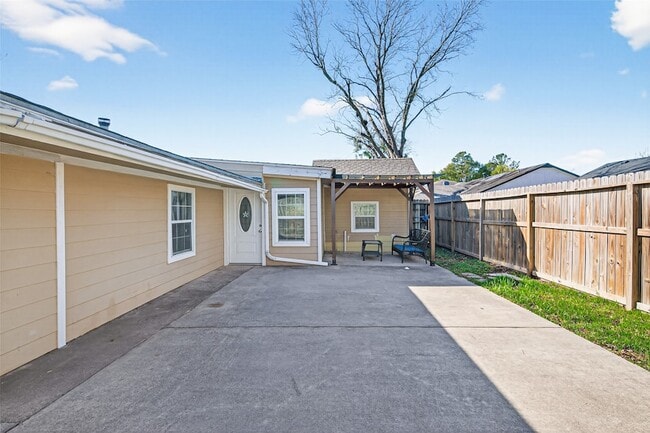 Building Photo - 7454 Navidad Rd