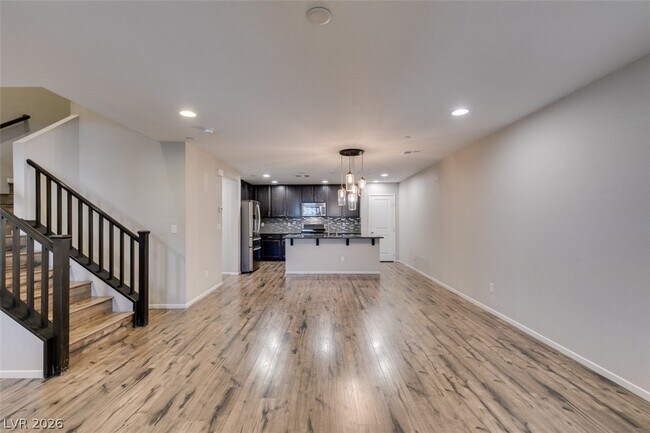 Building Photo - 3009 Camino Sereno Ave