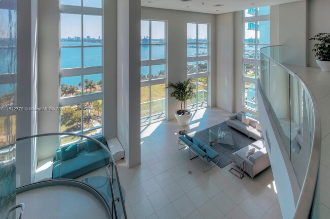 Amenities - 1900 N Bayshore Dr