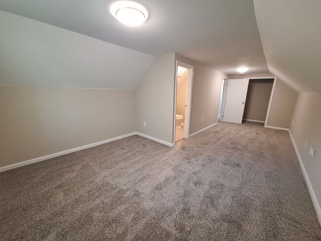 Building Photo - 3303 Candlewood Dr
