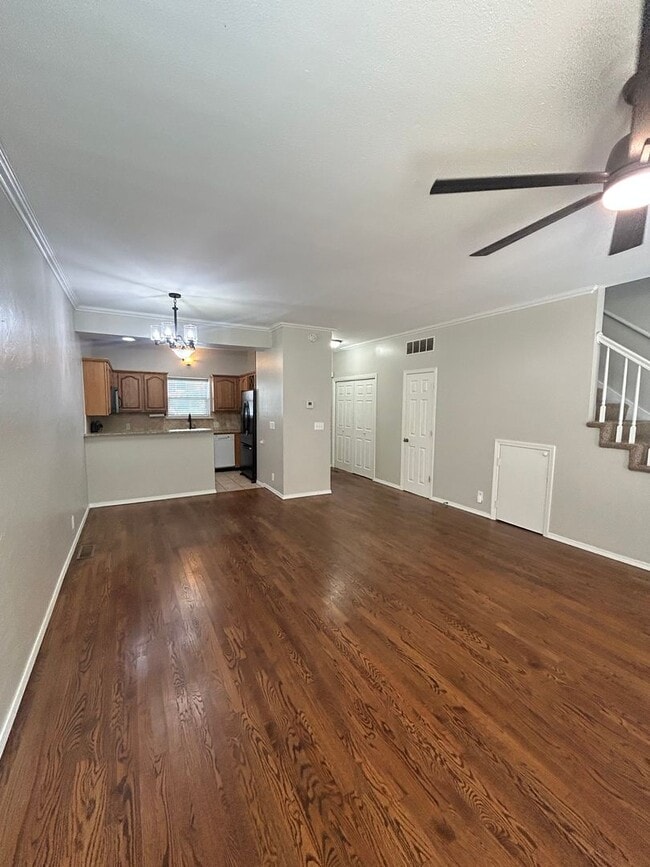 Building Photo - Fabulous townhouse in a private and quiet ...
